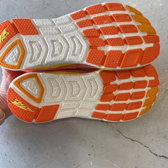 Altra Rivera 2 - Picture 2 of 15